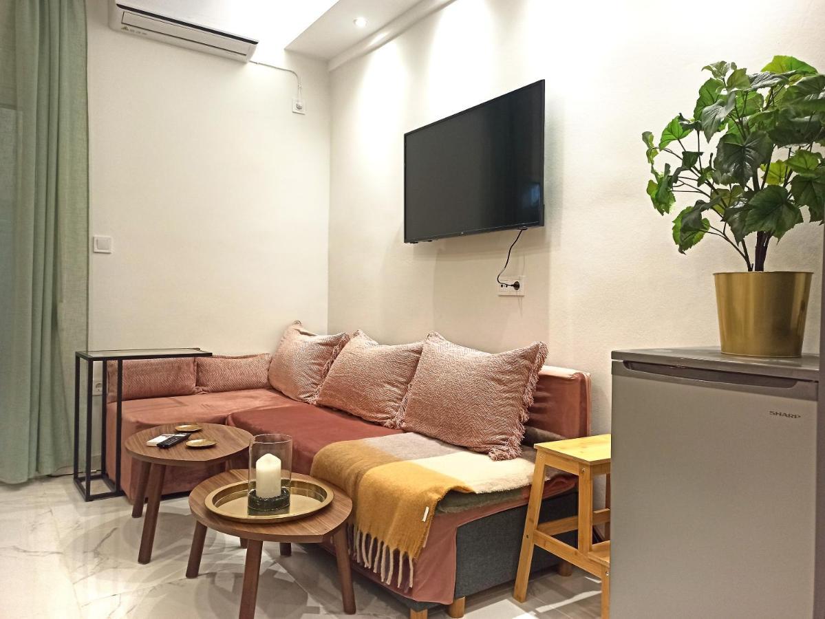 Mikalis Studio Athens Luaran gambar