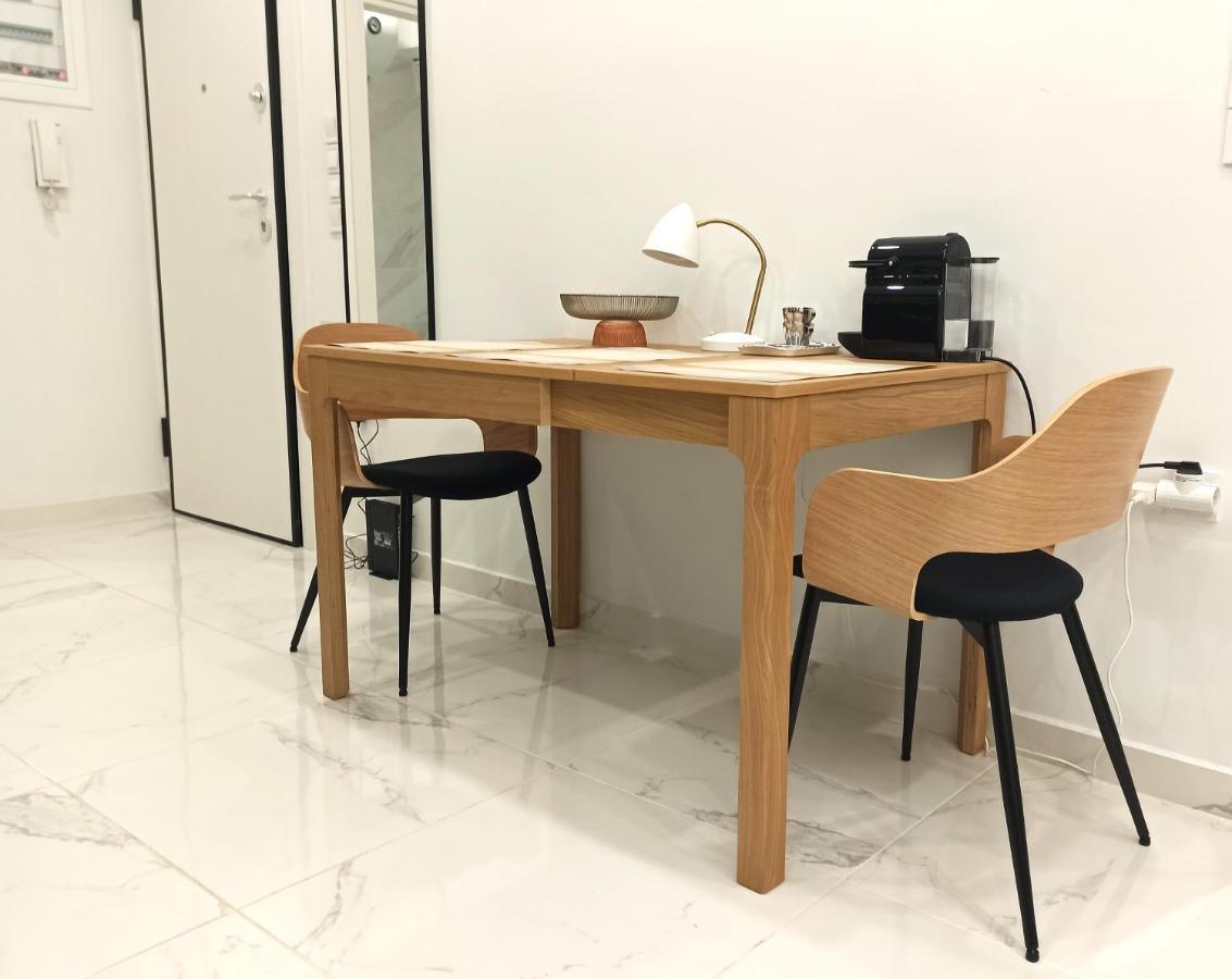 Mikalis Studio Athens Luaran gambar
